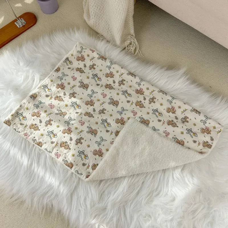 Cozy Coral Fleece Dog Blanket - Perfect for All Seasons