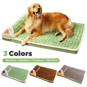 Deluxe Plush Pet Bed for Dogs and Cats - All Seasons Comfort